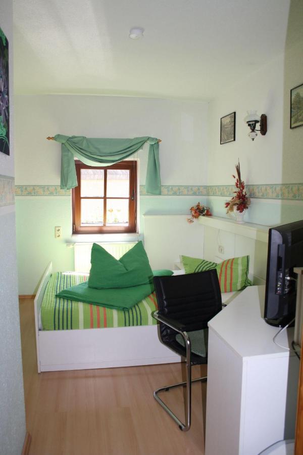 Doppelzimmer-In-Wiesa Thermalbad Wiesenbad Dış mekan fotoğraf